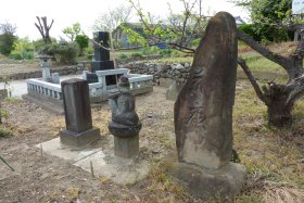 真光寺まえの庚申塔