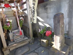 駒井の北向き地蔵