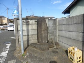 三之宮比々多神社参道碑