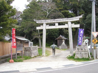 kumano80.jpg(48670 byte)